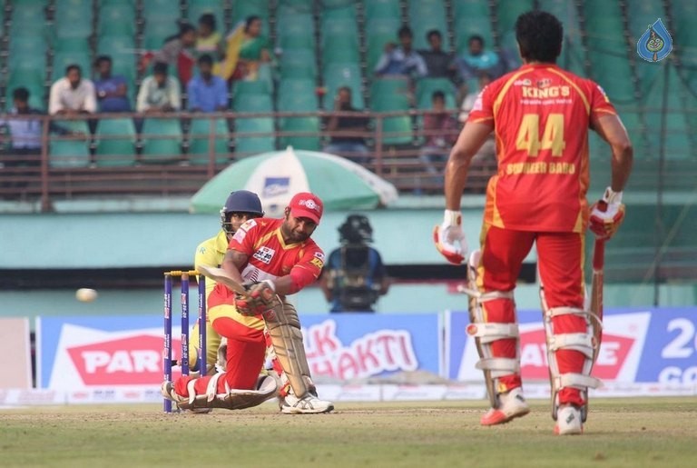 CCL 6 Telugu Warriors Vs Chennai Rhinos Match Photos - 91 / 126 photos