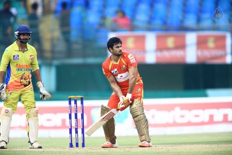 CCL 6 Telugu Warriors Vs Chennai Rhinos Match Photos - 106 / 126 photos