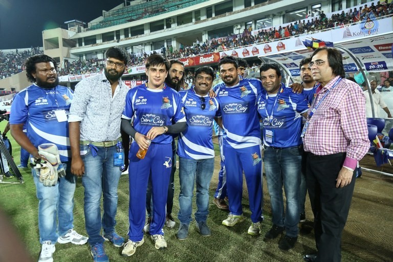 CCL 6 Telugu Warriors Vs Karnataka Bulldozers Match Photos - 27 / 63 photos
