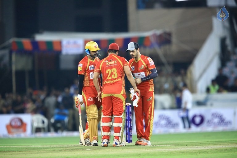 CCL 6 Telugu Warriors Vs Karnataka Bulldozers Match Photos - 32 / 63 photos