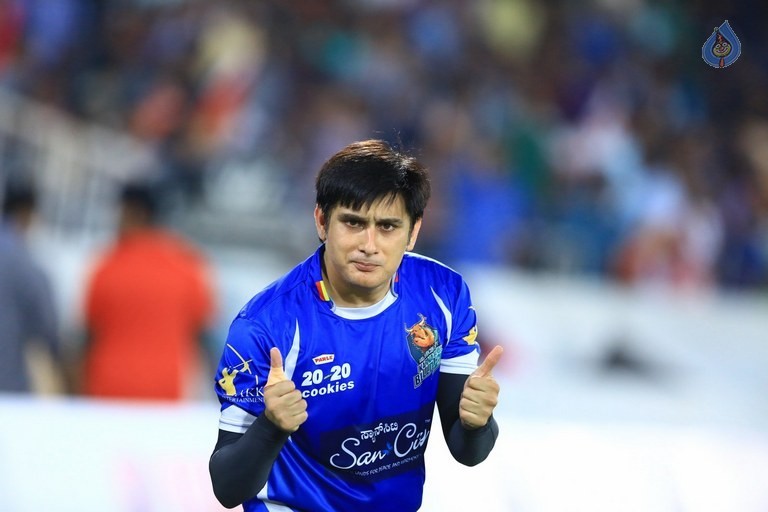 CCL 6 Telugu Warriors Vs Karnataka Bulldozers Match Photos - 45 / 63 photos