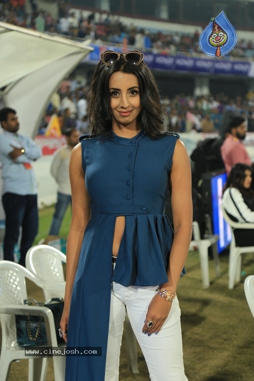 CCL T10 Blast - Telugu Warriors - 7 / 9 photos