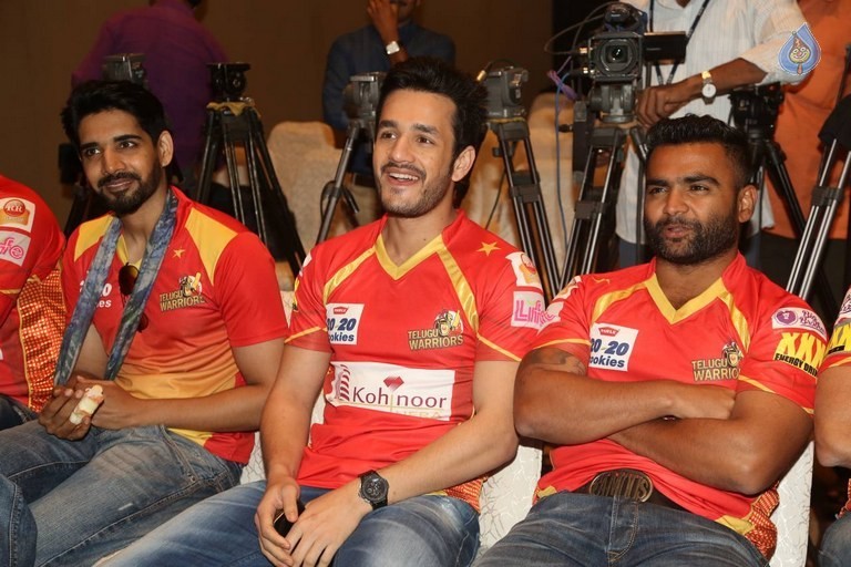 CCL Telugu Warriors Team Press Meet - 33 / 42 photos