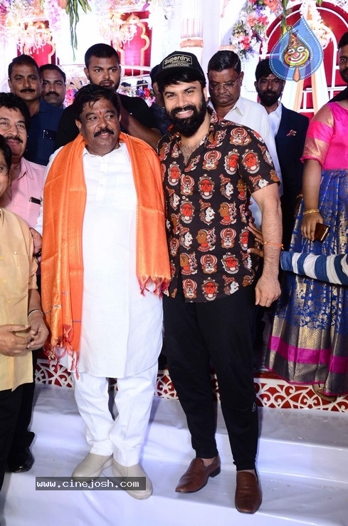 Celebraties at Praveen Kumar Yadav Wedding Reception - 23 / 39 photos