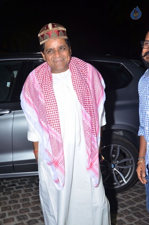 Celebrities at 64th Jio Filmfare Awards 2017 South 1 - 11 / 60 photos