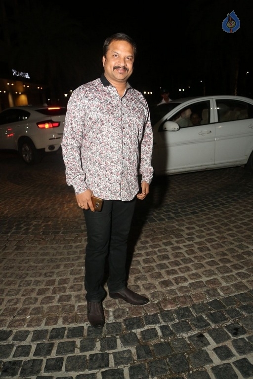 Celebrities at 64th Jio Filmfare Awards 2017 South 1 - 12 / 60 photos