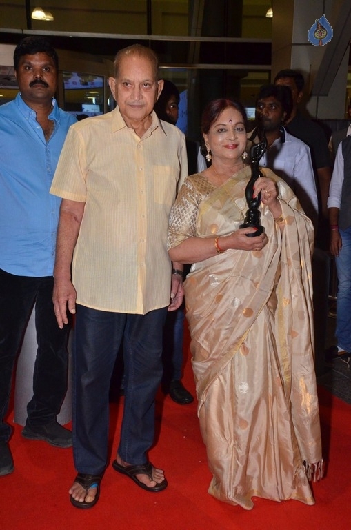 Celebrities at 64th Jio Filmfare Awards 2017 South 1 - 39 / 60 photos