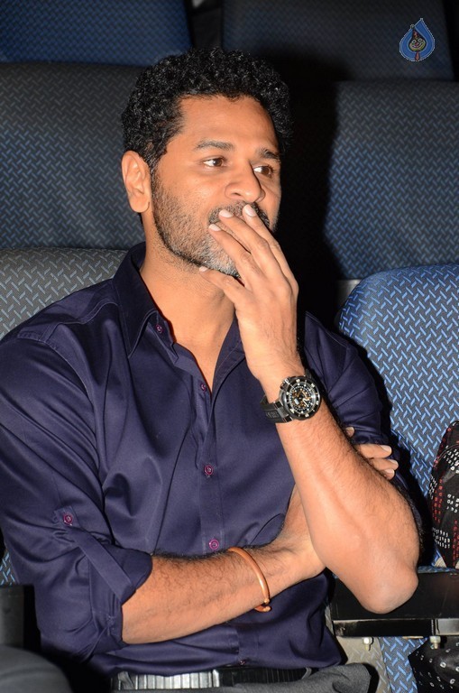 Celebrities at Devi Sri Prasad Live Show - 61 / 92 photos