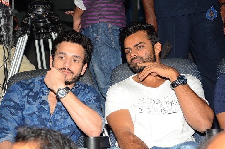 Celebrities at Devi Sri Prasad Live Show - 71 / 92 photos