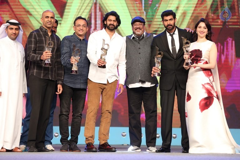 Celebrities at Gama Awards 2015 - 18 / 72 photos