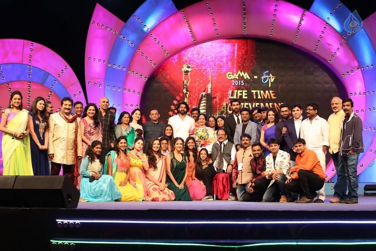 Celebrities at Gama Awards 2015 - 45 / 72 photos