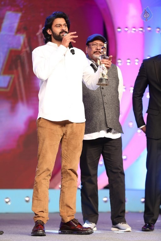 Celebrities at Gama Awards 2015 - 56 / 72 photos