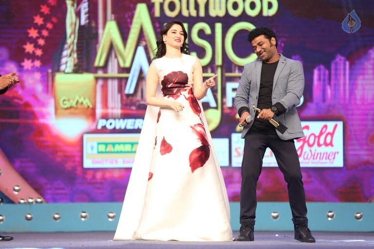 Celebrities at Gama Awards 2015 - 58 / 72 photos