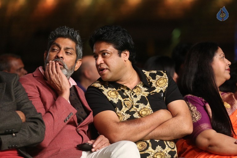 Celebrities at IIFA Utsavam Awards 2016 - 19 / 101 photos