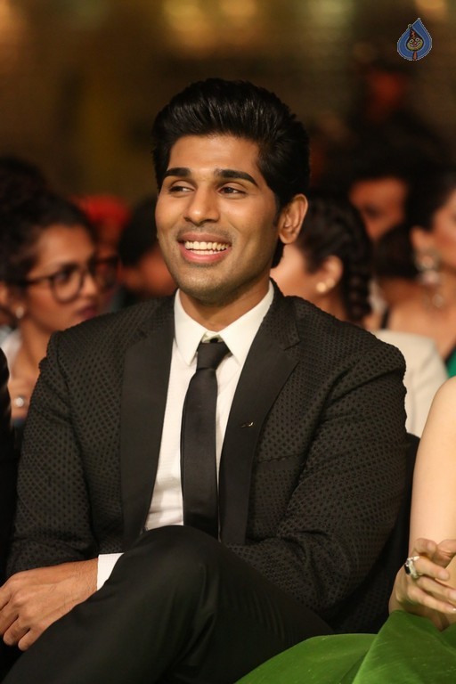 Celebrities at IIFA Utsavam Awards 2016 - 48 / 101 photos