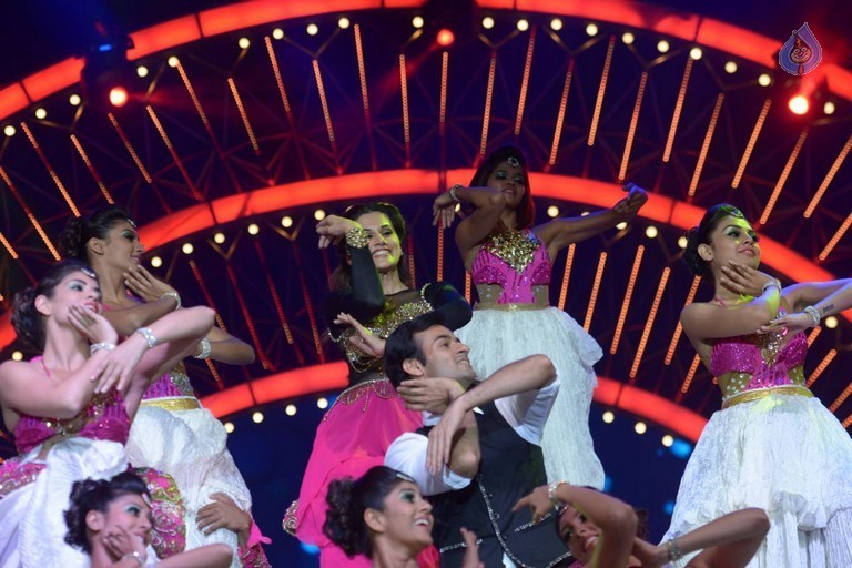 Celebrities at IIFA Utsavam Awards 2016 - 66 / 101 photos