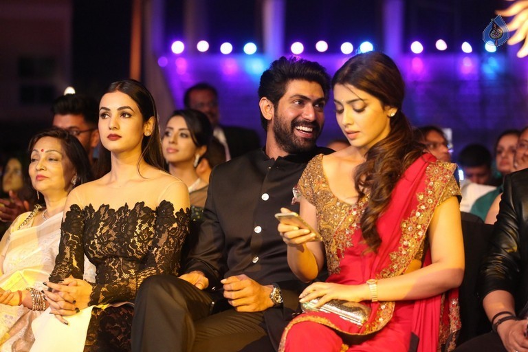 Celebrities at IIFA Utsavam Awards 2016 - 86 / 101 photos