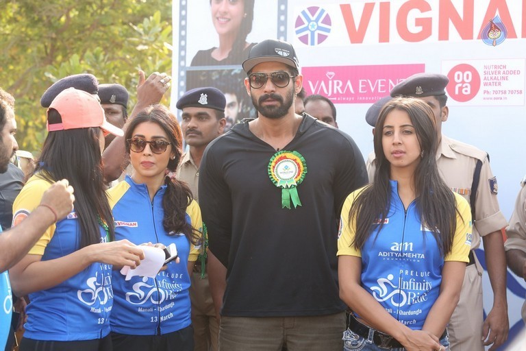 Celebrities at Infinity Ride 2016  - 21 / 81 photos