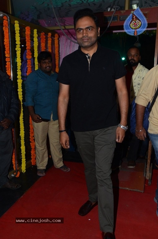 Celebrities at Jawaan Movie Premier Show - 24 / 35 photos