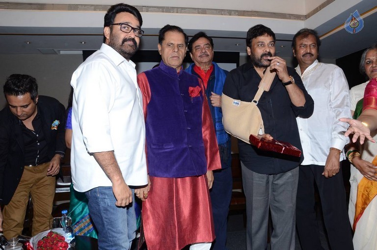 Celebrities at Khamosh Book Launch - 13 / 107 photos