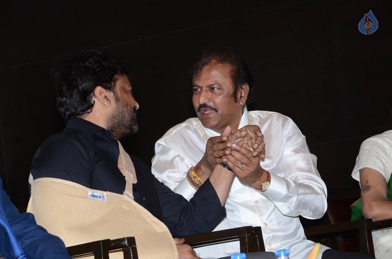 Celebrities at Khamosh Book Launch - 14 / 107 photos