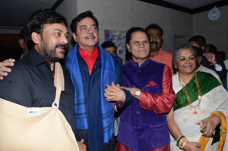 Celebrities at Khamosh Book Launch - 21 / 107 photos