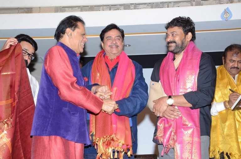 Celebrities at Khamosh Book Launch - 86 / 107 photos