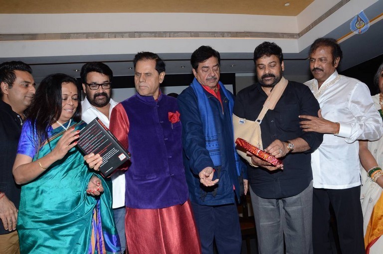 Celebrities at Khamosh Book Launch - 88 / 107 photos