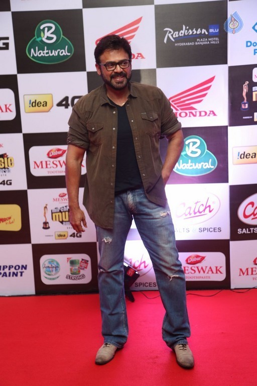 Celebrities at Mirchi Music Awards 1 - 29 / 56 photos