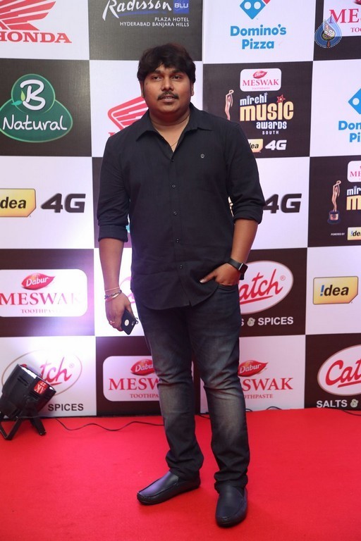 Celebrities at Mirchi Music Awards 1 - 31 / 56 photos