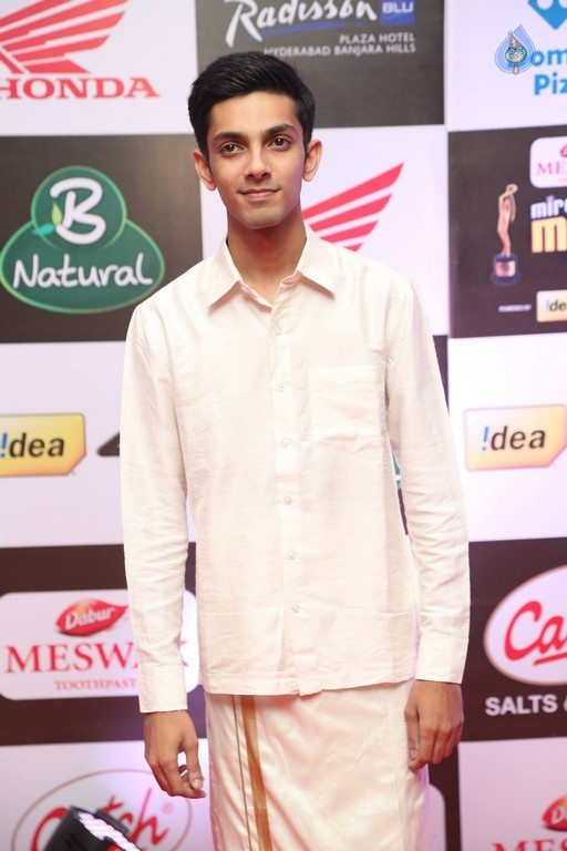 Celebrities at Mirchi Music Awards 2 - 21 / 60 photos