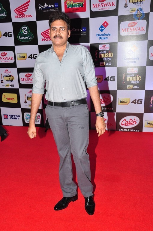 Celebrities at Mirchi Music Awards 2 - 50 / 60 photos