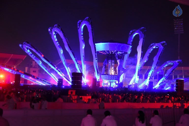 Celebrities at Sensation Dance Event - 9 / 37 photos