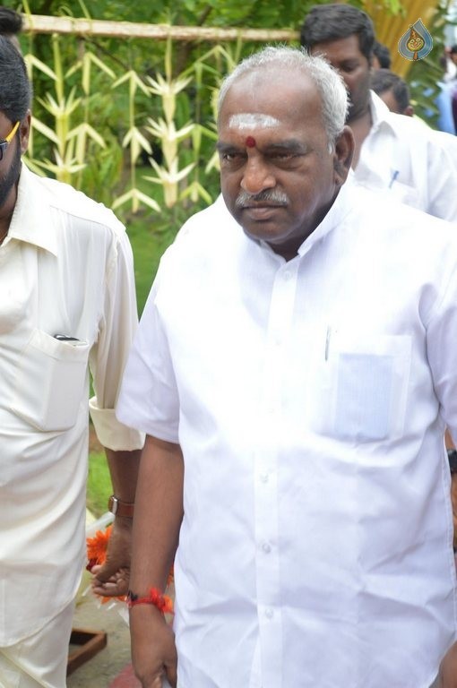 Celebrities at Shanthnu and Keerthi Wedding - 16 / 93 photos