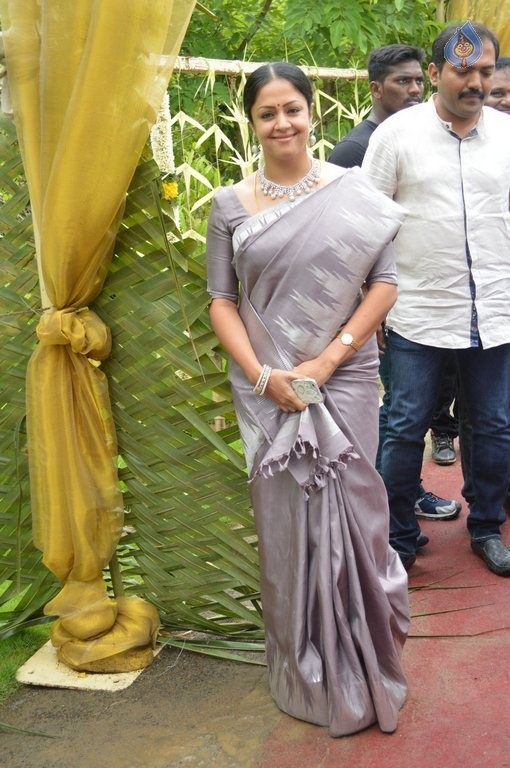 Celebrities at Shanthnu and Keerthi Wedding - 24 / 93 photos