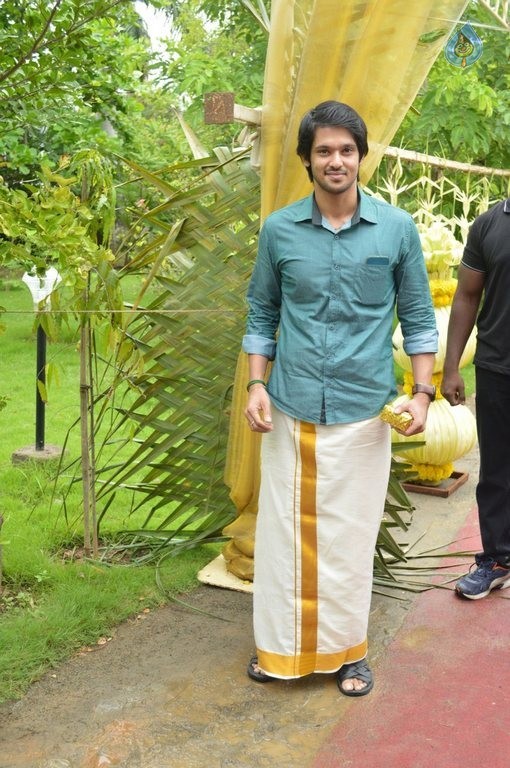 Celebrities at Shanthnu and Keerthi Wedding - 92 / 93 photos