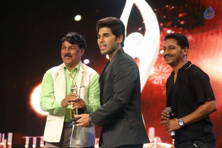 Celebrities at SIIMA Short Film Awards - 116 / 120 photos