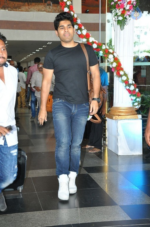 Celebrities at Vizag Airport - 8 / 42 photos