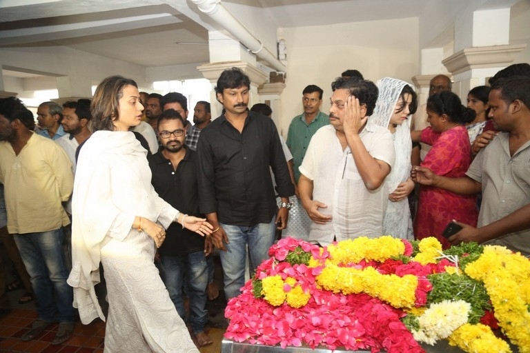 Celebrities Pay Homage To Director B Jaya Set 2 - 13 / 58 photos