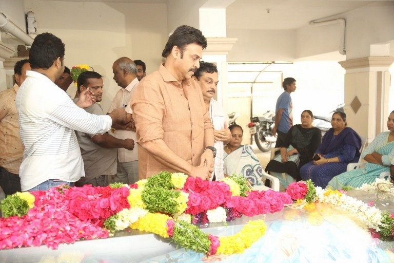 Celebrities Pay Homage To Director B Jaya Set 2 - 40 / 58 photos