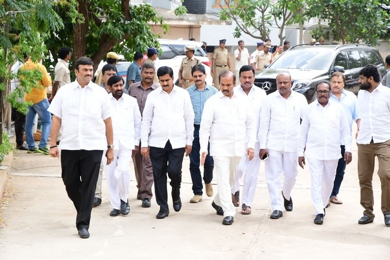 Celebrities Pay Homage To Nandamuri Harikrishna Set 1 - 26 / 58 photos