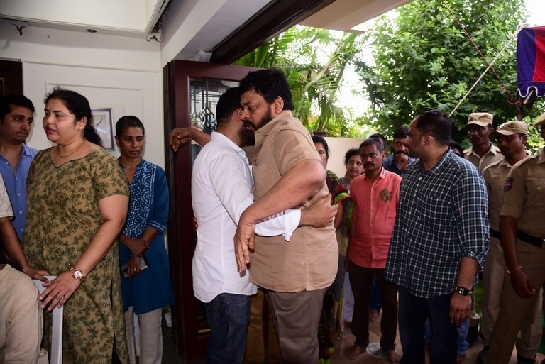 Celebrities Pay Homage To Nandamuri Harikrishna Set 4 - 34 / 37 photos