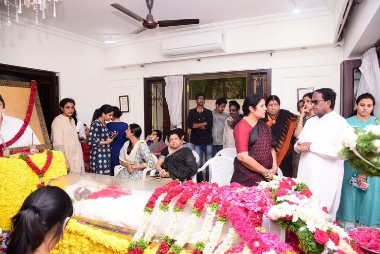 Celebrities Pay Homage To Nandamuri Harikrishna Set 5 - 23 / 35 photos