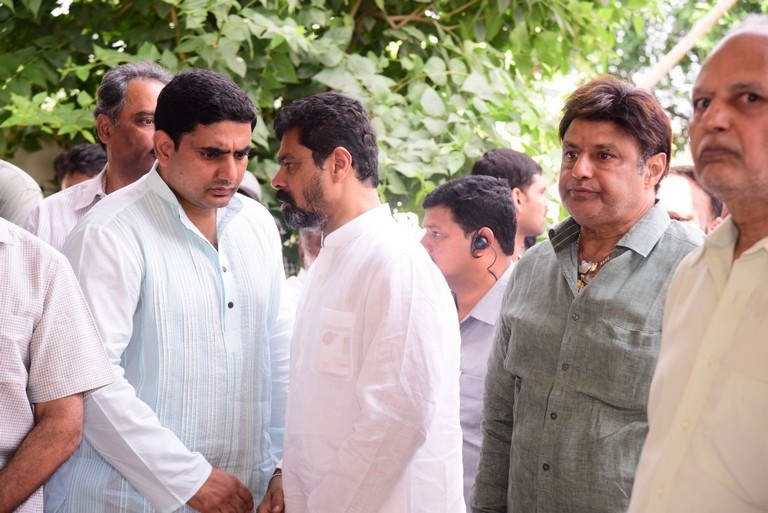 Celebrities Pay Homage To Nandamuri Harikrishna Set 5 - 27 / 35 photos