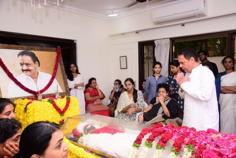Celebrities Pay Homage To Nandamuri Harikrishna Set 5 - 28 / 35 photos