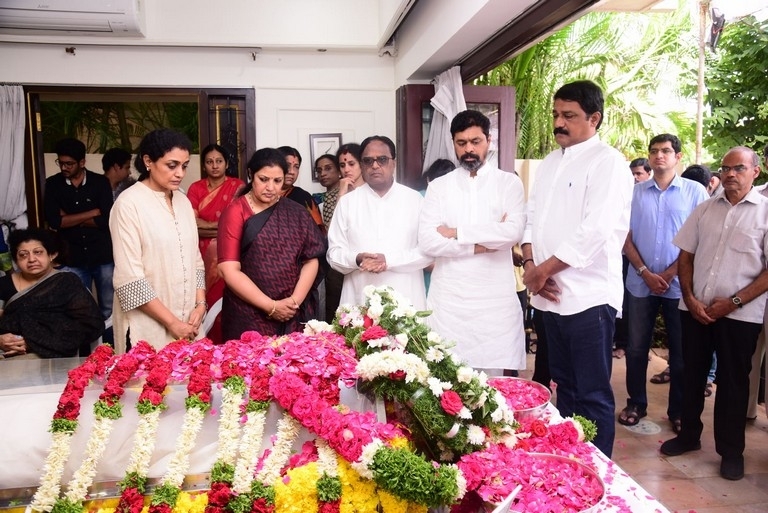 Celebrities Pay Homage To Nandamuri Harikrishna Set 5 - 35 / 35 photos