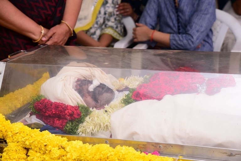 Celebrities Pay Homage To Nandamuri Harikrishna Set 6 - 7 / 40 photos