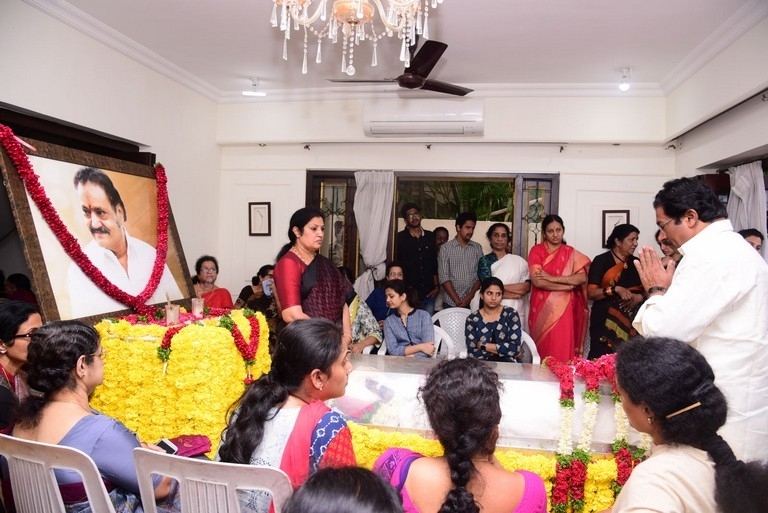 Celebrities Pay Homage To Nandamuri Harikrishna Set 6 - 8 / 40 photos