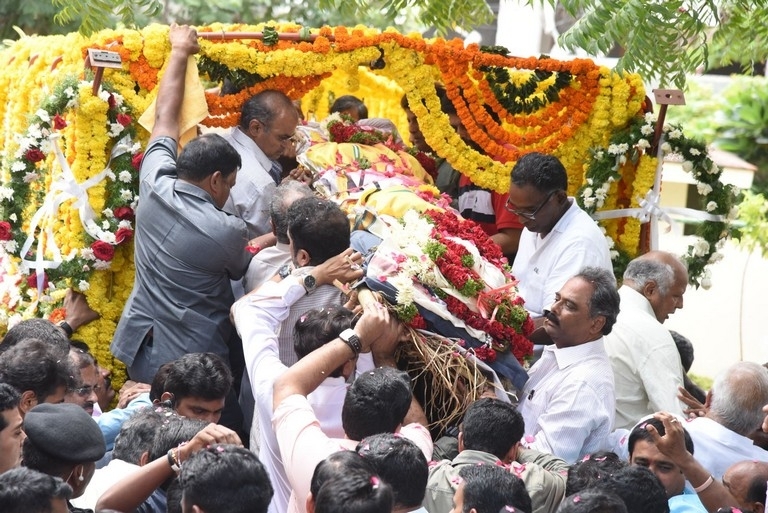 Celebrities Pay Homage To Nandamuri Harikrishna Set 8 - 39 / 51 photos
