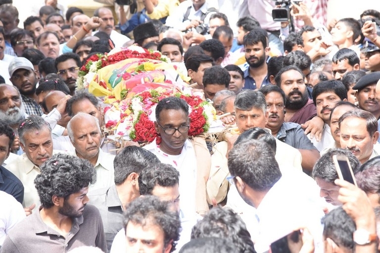 Celebrities Pay Homage To Nandamuri Harikrishna Set 8 - 42 / 51 photos